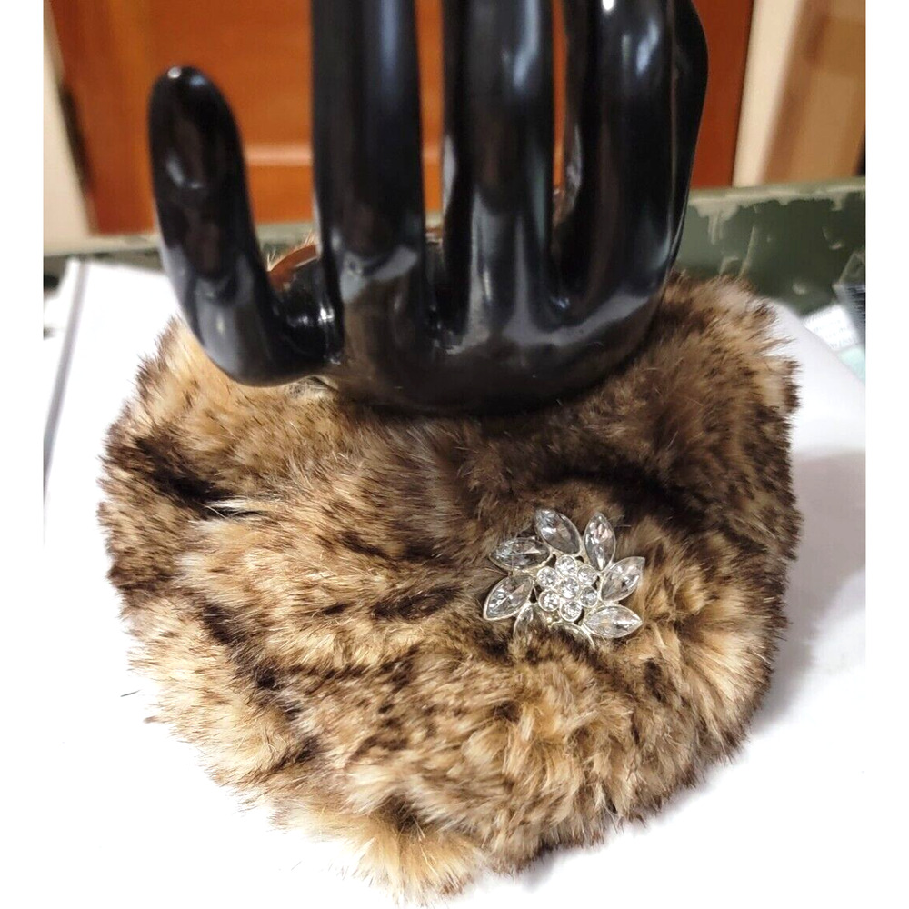 NWT Pottery Barn Faux Fur Cuff Sparkly Flower Accent d1-